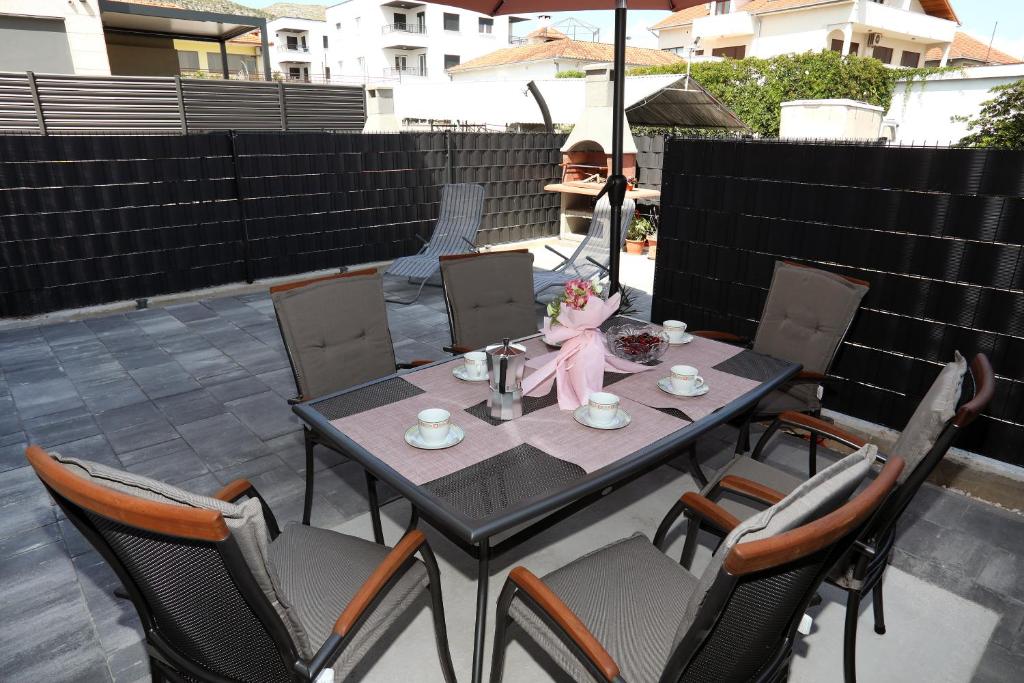Balkón nebo terasa v ubytování Apartment Little Marijeta
