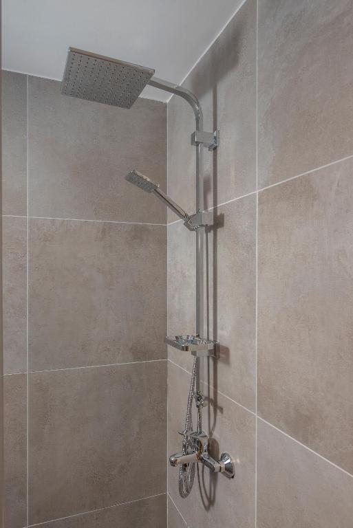 Dandelion Suites - 11