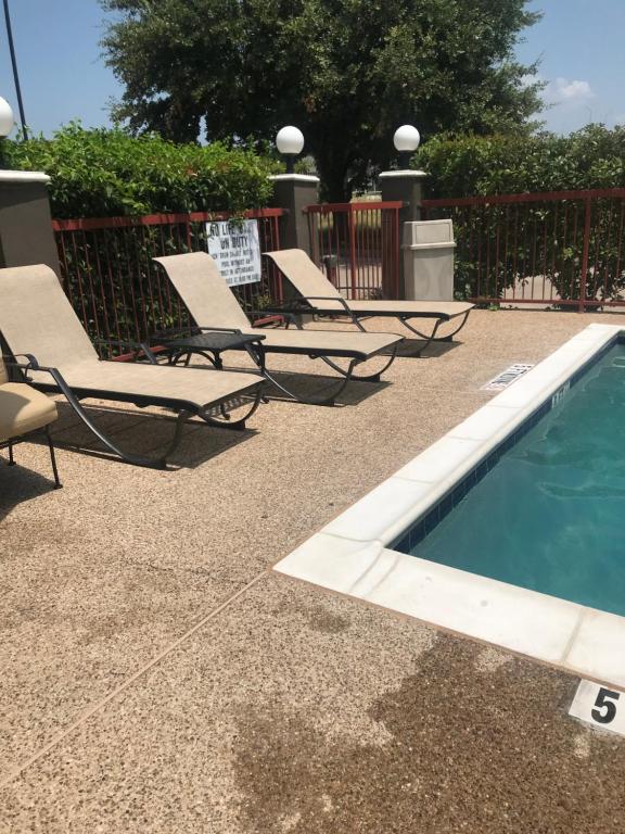 Country Inn & Suites by Radisson, Fort Worth, TX photo