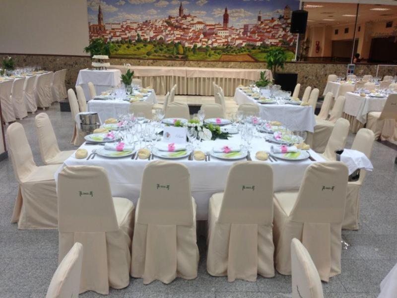 Restaurace v ubytování Hotel Oasis Familiar