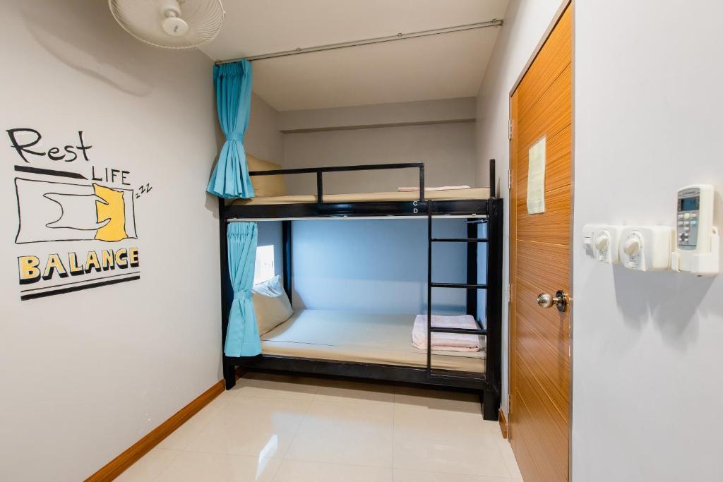 Postel nebo postele na pokoji v ubytování Restiny Hostel
