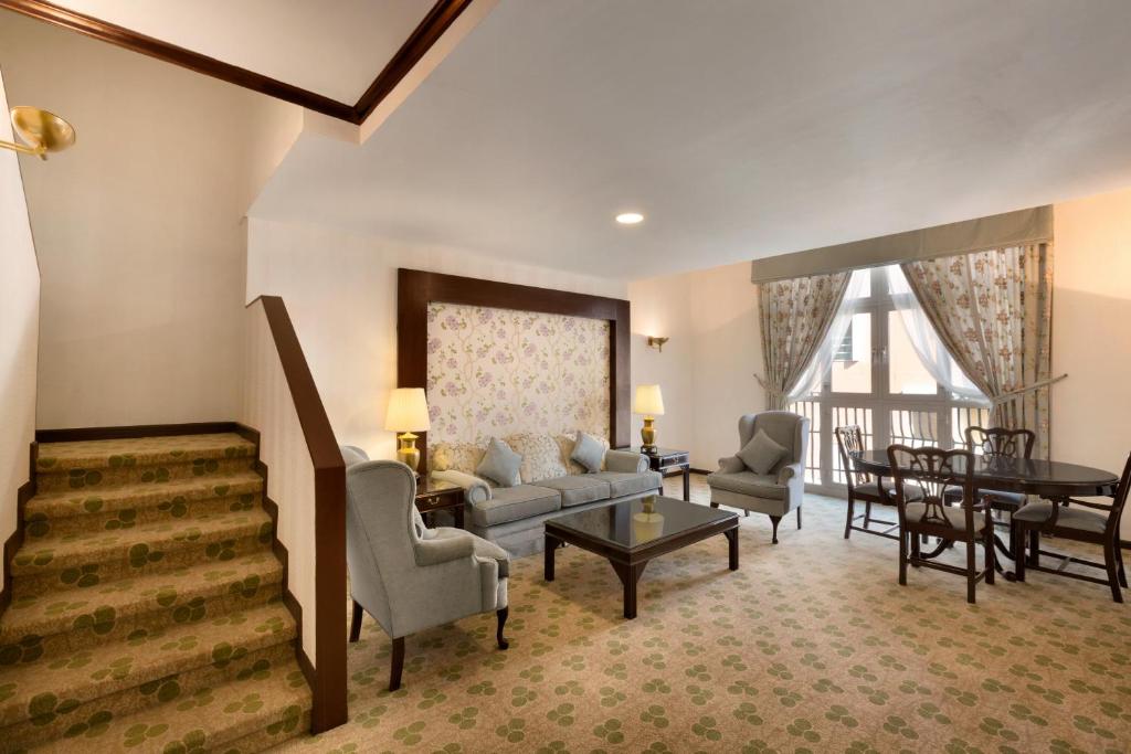Hawthorn Suites by Wyndham Al Khobar - Royal Suite