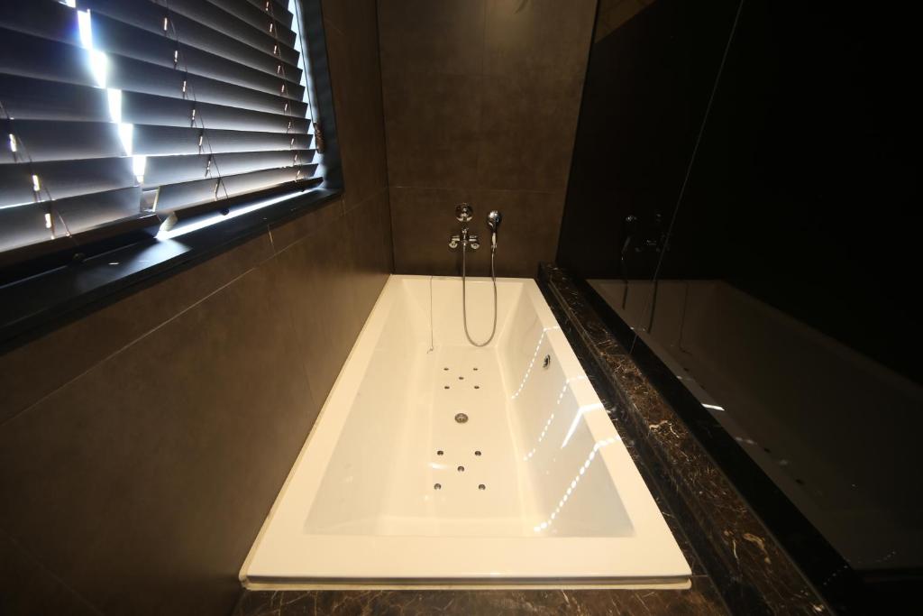 Fotografie z fotogalerie ubytování Beomil Brown Dot Hotel v destinaci Pusan