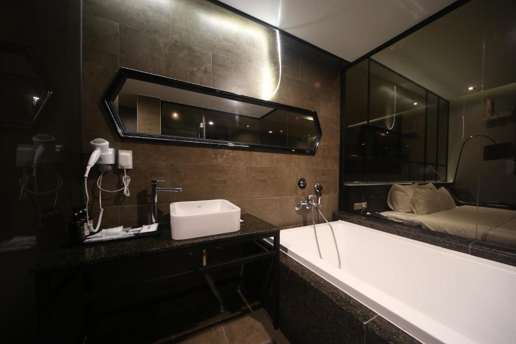 Koupelna v ubytování Beomil Brown Dot Hotel