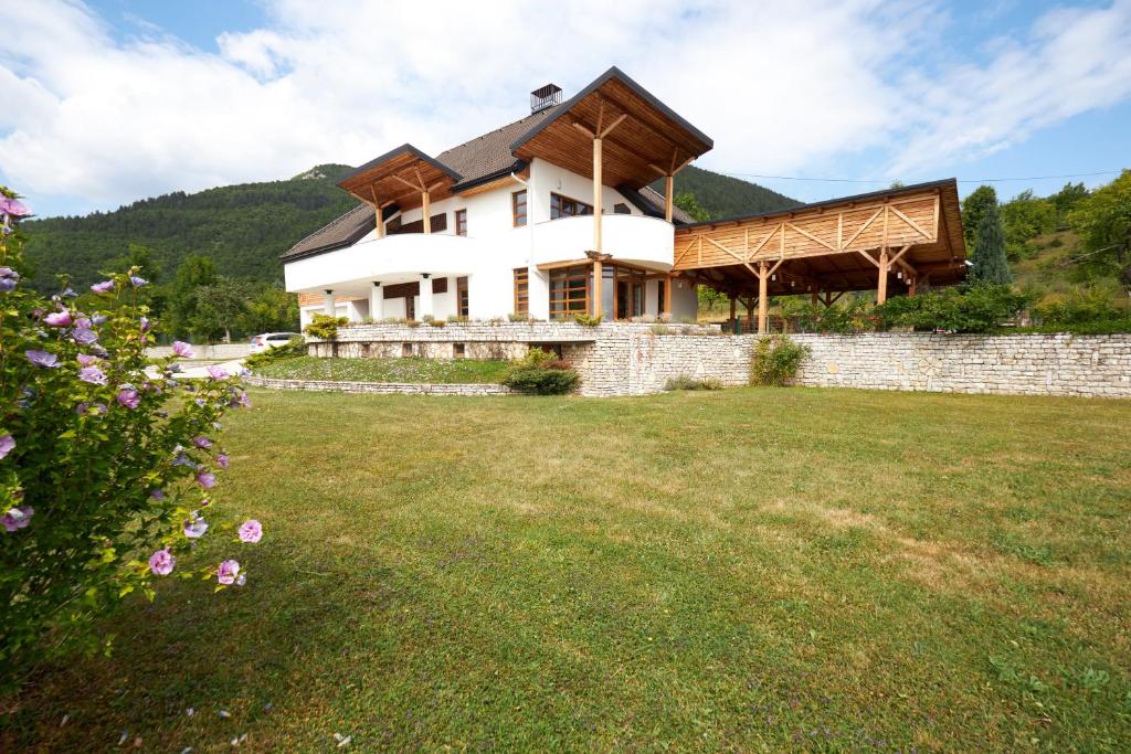 Gambar di galeri bagi Luxury Hill Residence di Sarajevo