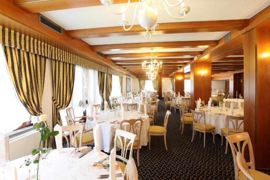 Restaurace v ubytování Royal Olympic Hotel