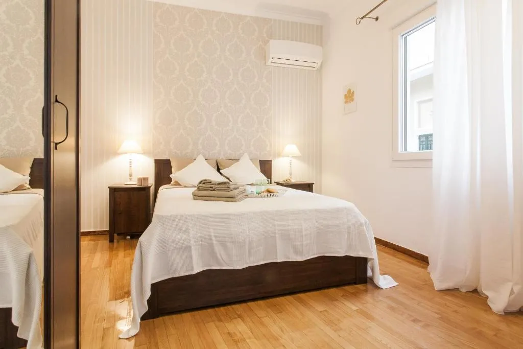 Classy private double rooms in apartment next to Acropolis, Athens, Greece