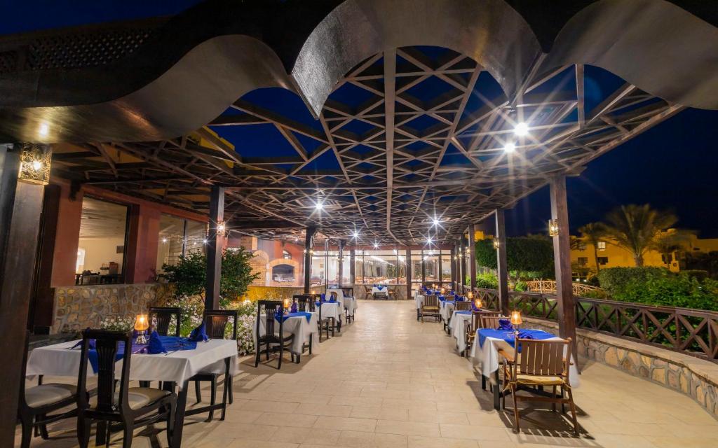 Restaurace v ubytování Blend Elphistone Resort Marsa Alam