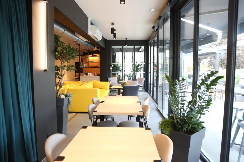 Posezení v ubytování ibis Styles Bâle-Mulhouse Aéroport