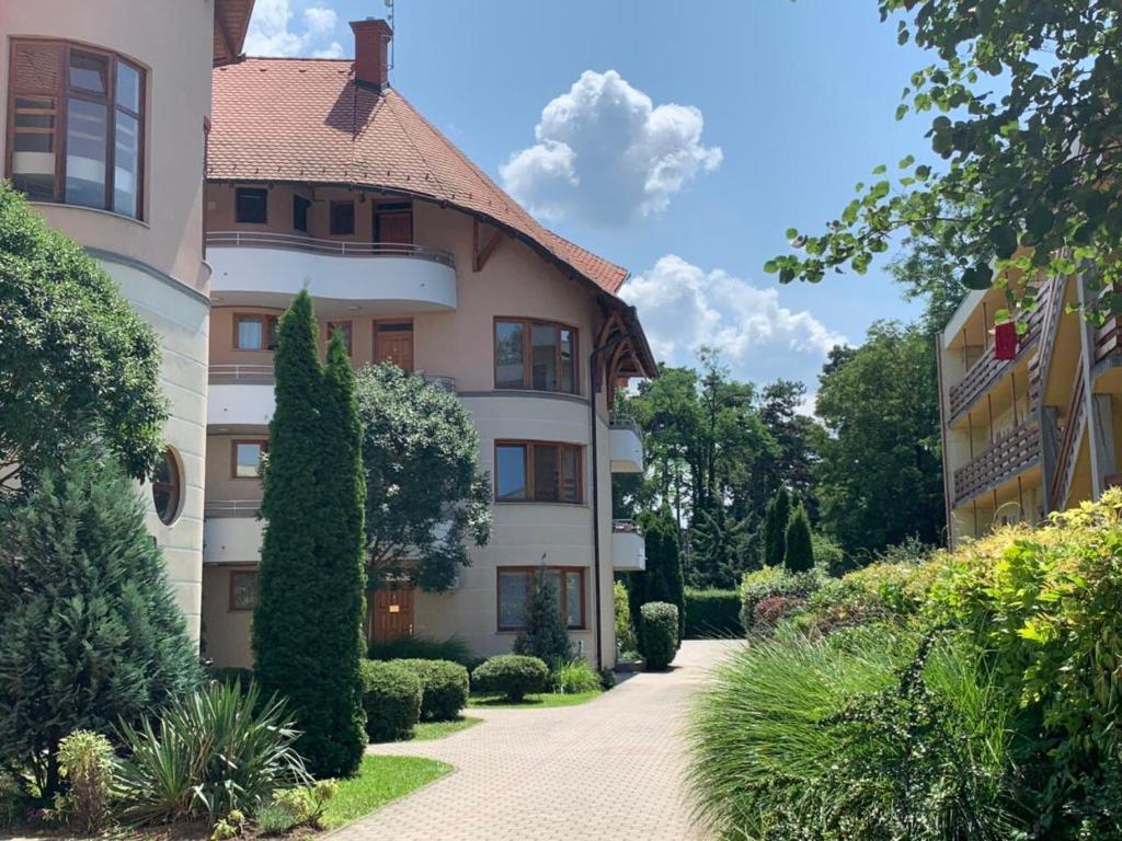 Haus Sonnenschein 8638 Balatonlelle, Napsugár utca 13. kép - 1