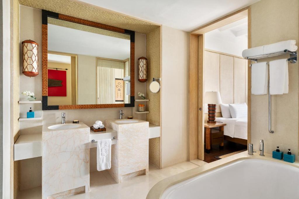 Shangri-La Boracay - Summer Interminable - Deluxe King Room