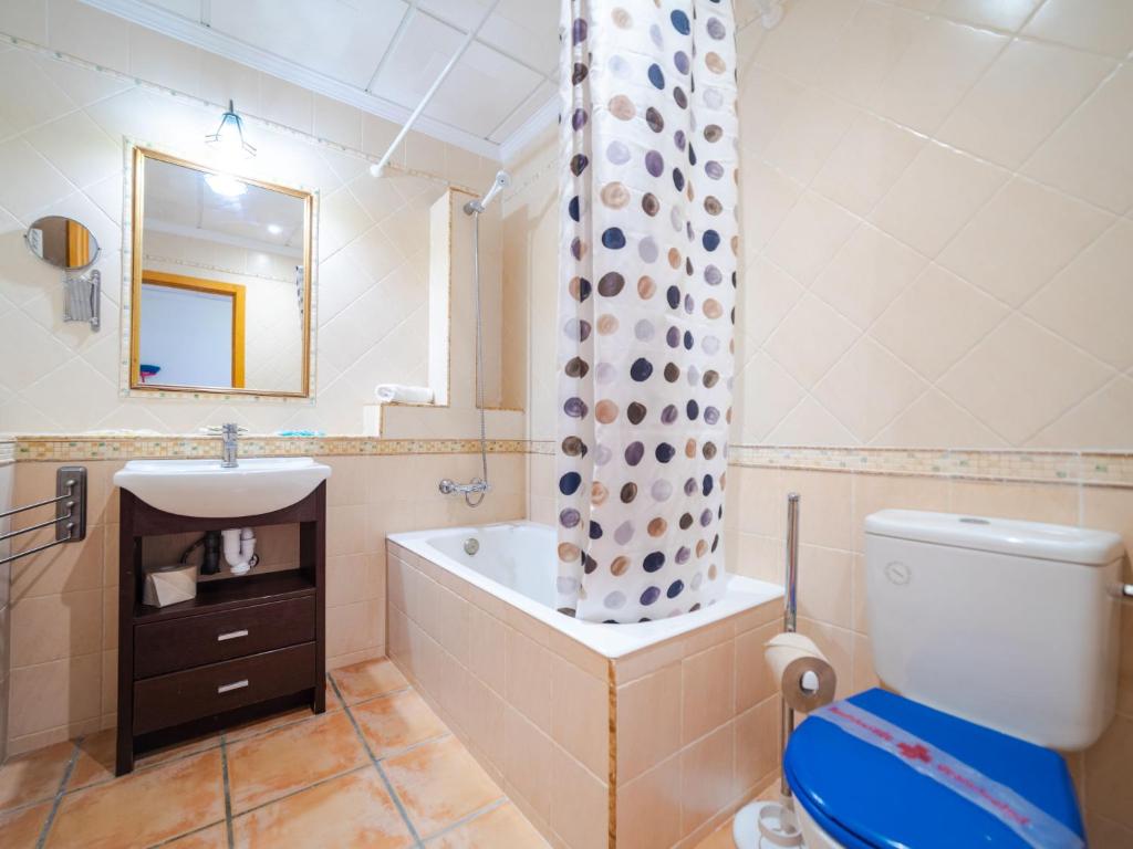 Koupelna v ubytování Villa Cala Torta Na Lluny by Interhome