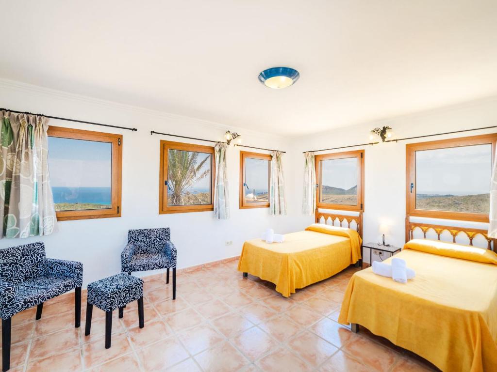 Postel nebo postele na pokoji v ubytování Villa Cala Torta Na Lluny by Interhome