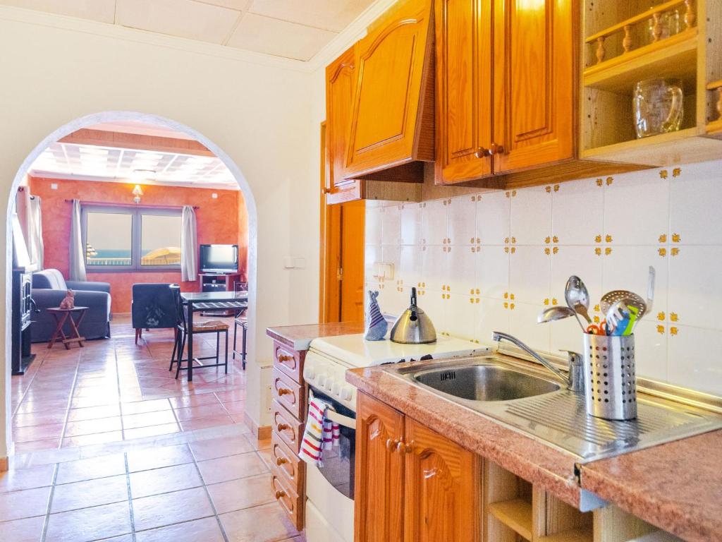 Kuchyň nebo kuchyňský kout v ubytování Villa Cala Torta Na Lluny by Interhome