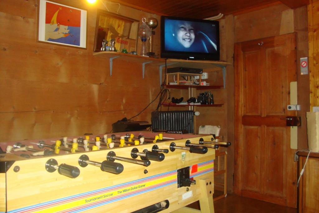 TV a/nebo společenská místnost v ubytování Bietschhorn