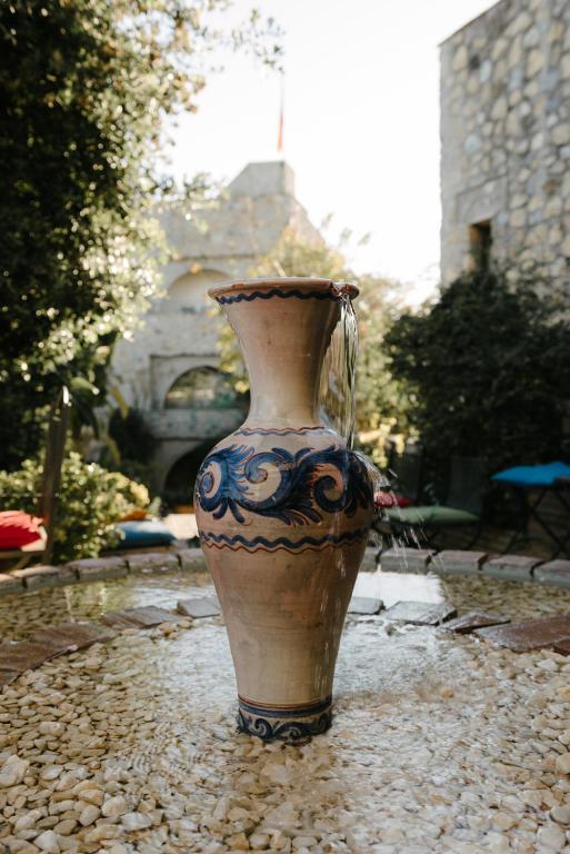 Vonkajšia záhrada v ubytovaní Hotel Castillo de Monda