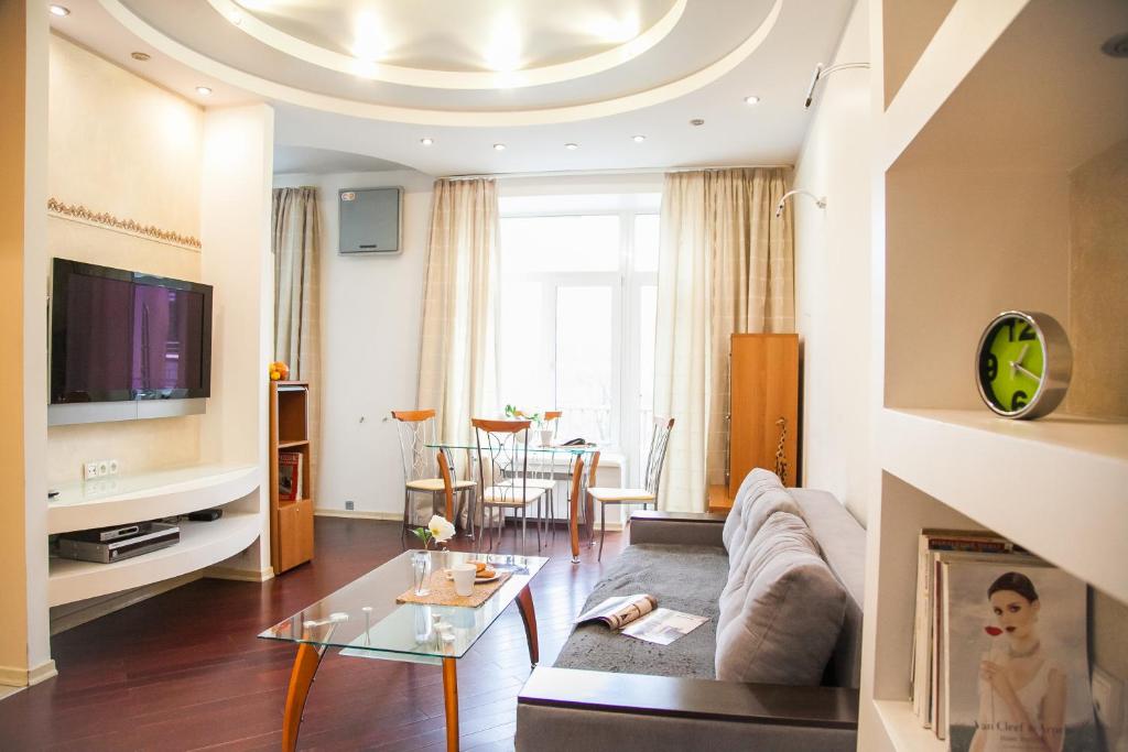 TV a/nebo společenská místnost v ubytování Real Home Apartments in Kiev Center