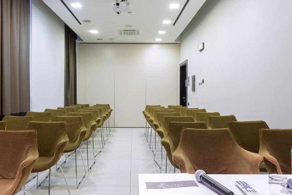 Palazzo Salgar - Resim 17