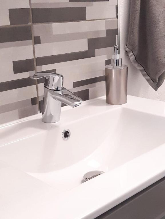 Comfort Stay Basel Airport 1A46 – photo 3