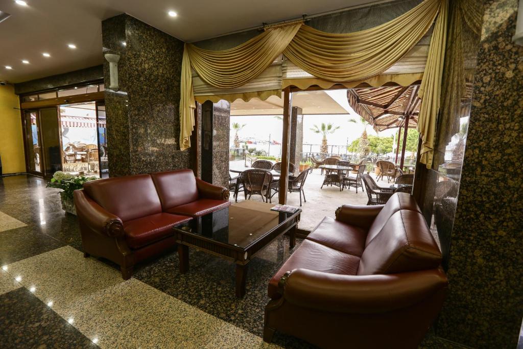 Posezení v ubytování Kayhanbey Hotel
