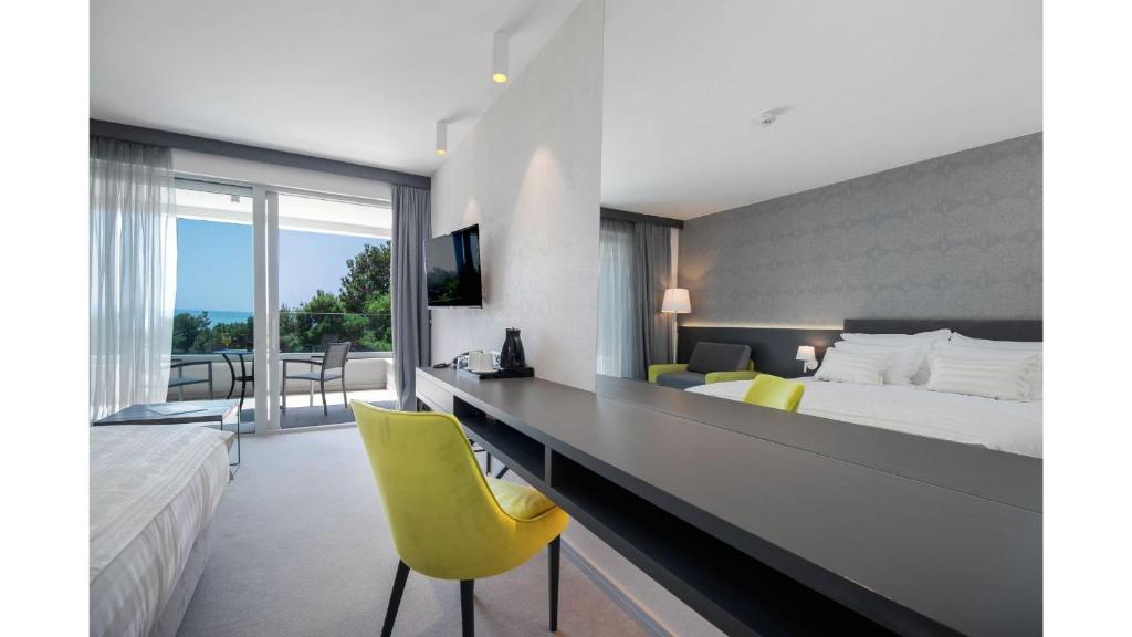 Boutique Hotel Mirjam - 4