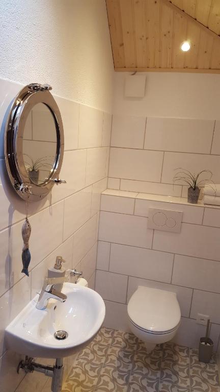 Vannituba majutusasutuses Ferienwohnung Ankerplatz