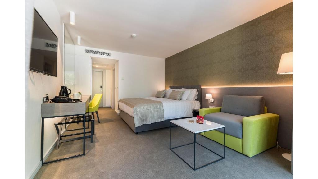 Boutique Hotel Mirjam - Deluxe Doppelzimmer Mit Balkon Und Parkblick