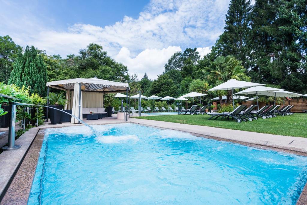 Bazén v ubytování Hotel & Spa Cacciatori nebo v jeho okolí