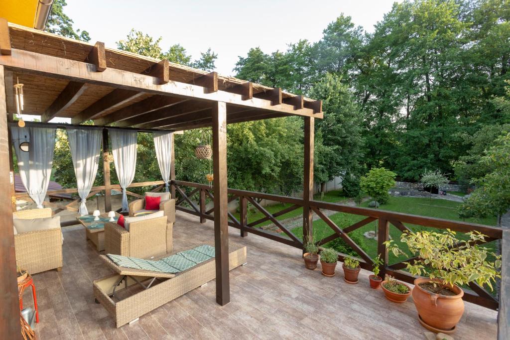 Balkón nebo terasa v ubytování Guesthouse Silvani