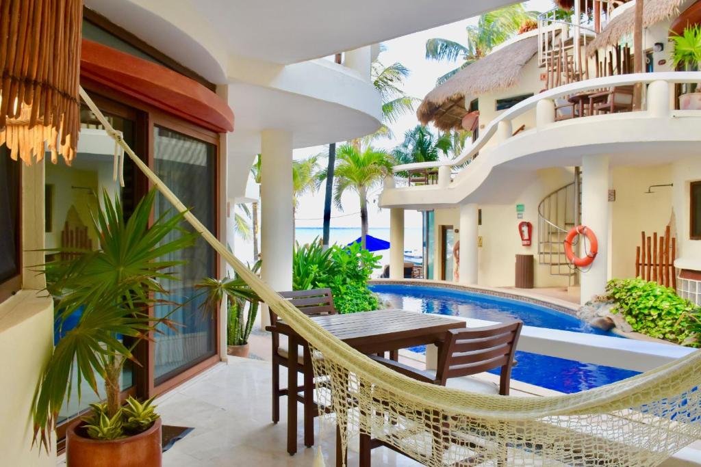 Playa Palms Beach Hotel photo