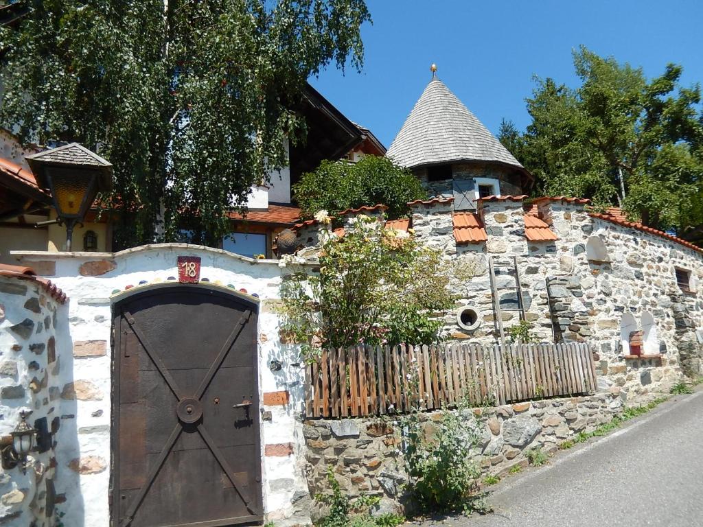 Budova, v ktorej sa apartmán nachádza