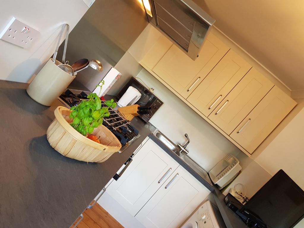Clermiston Hill Apartment