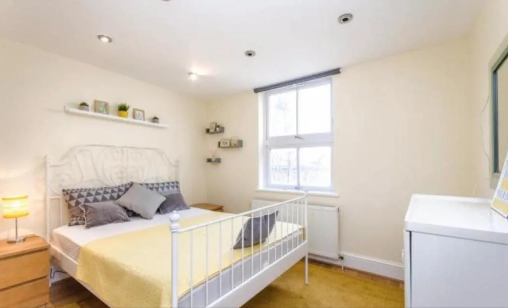 CHARMING 1 BED ROOM APARTMENT ZONE 2,,, 10 MINUTES to THE HEART OF LONDON, London, United Kingdom