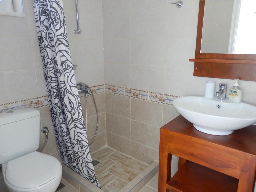 Koupelna v ubytování Maro Suites