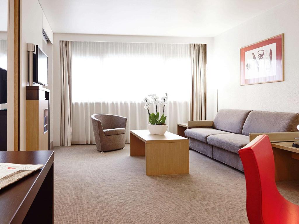Гостиная зона в Novotel Setubal