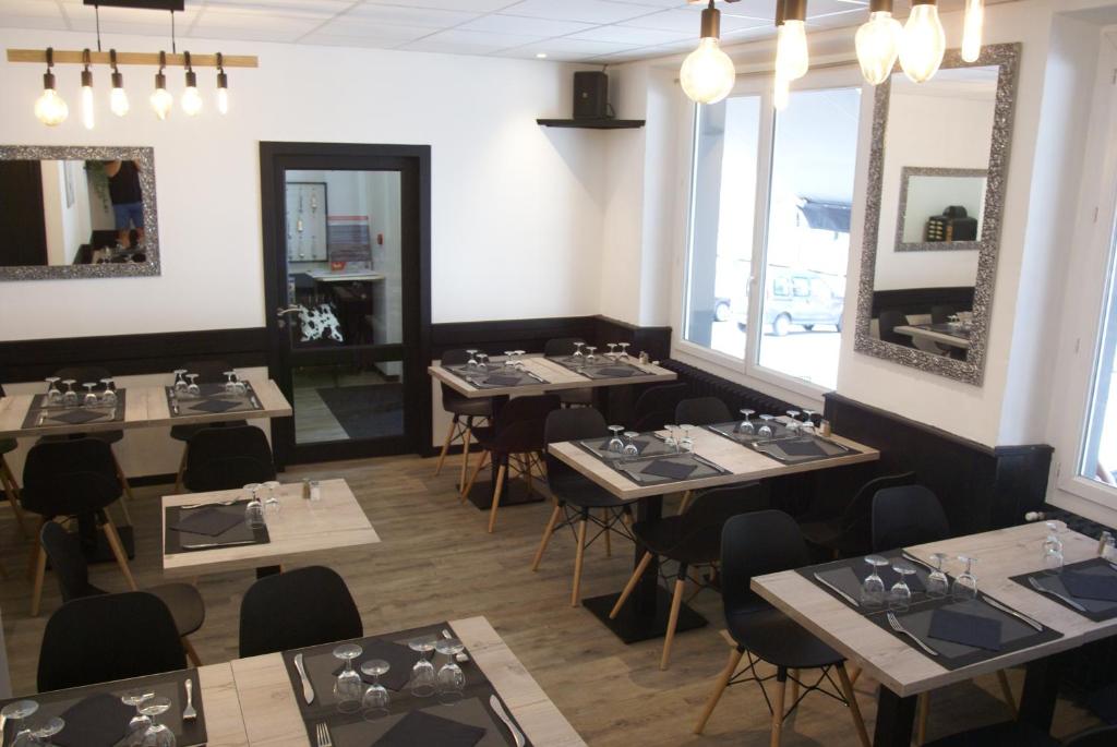 Restaurace v ubytování Hôtel Alphée