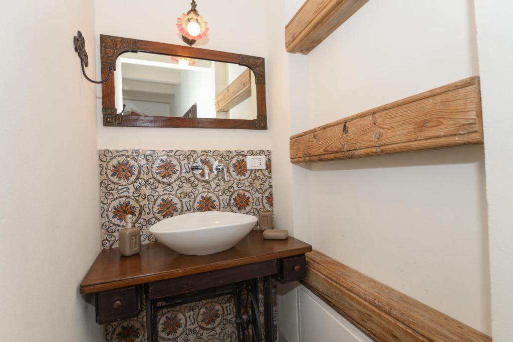 A bathroom at Locanda Sette Fate SPA e Solarium