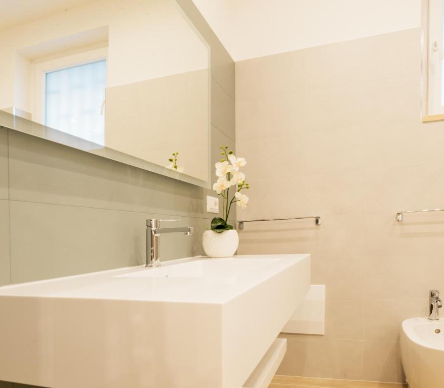 Golden Residence - Deluxe Quadruple Room
