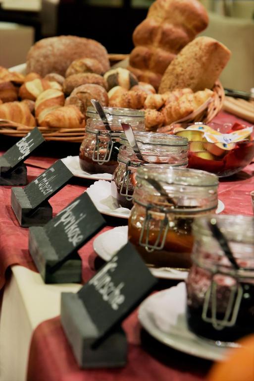 Hotel am Spisertor - Resim 17