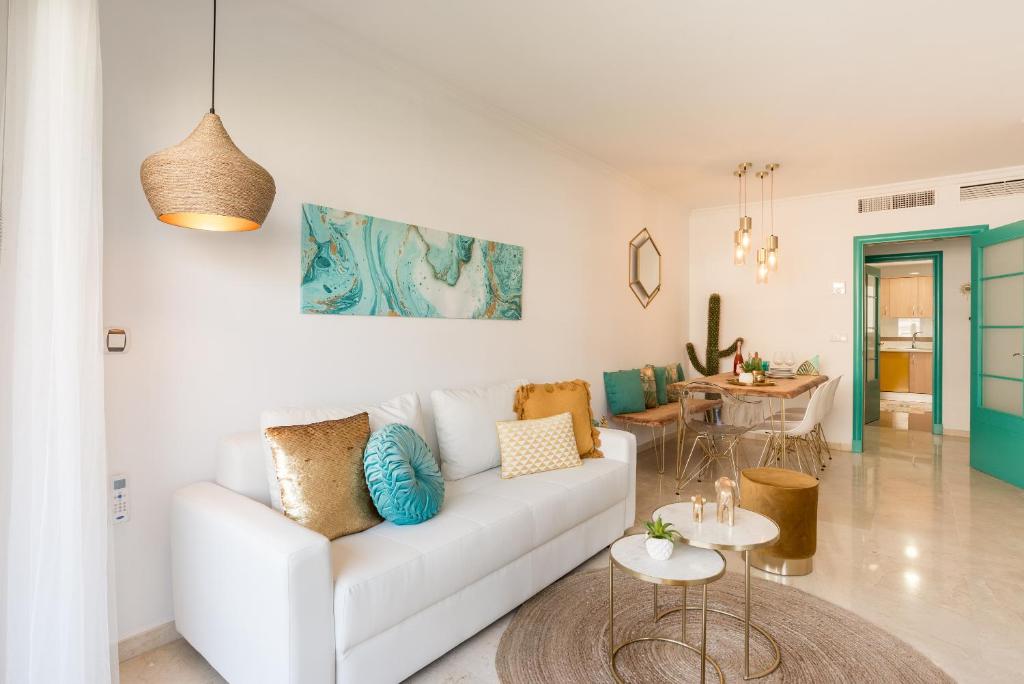 Posedenie v ubytovaní Charming apartment on the beach - Pool and parking