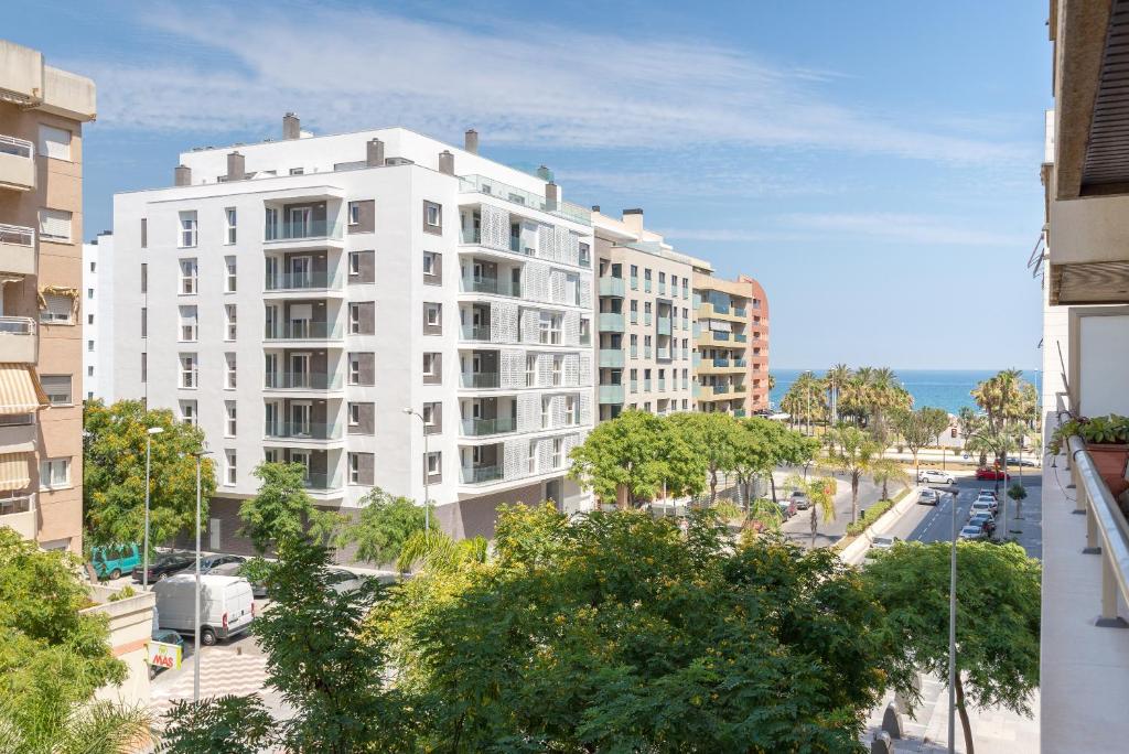 El Sol de Poniente: a 1 minuto de la playa, piscina, parking ...