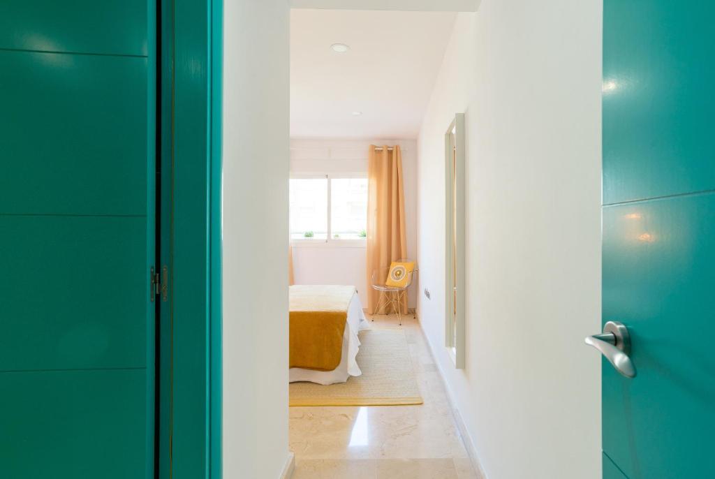 Fotografia z galérie ubytovania Charming apartment on the beach - Pool and parking v destinácii Málaga