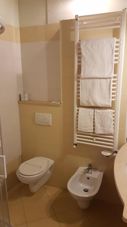 A bathroom at Casal Sant'Elena