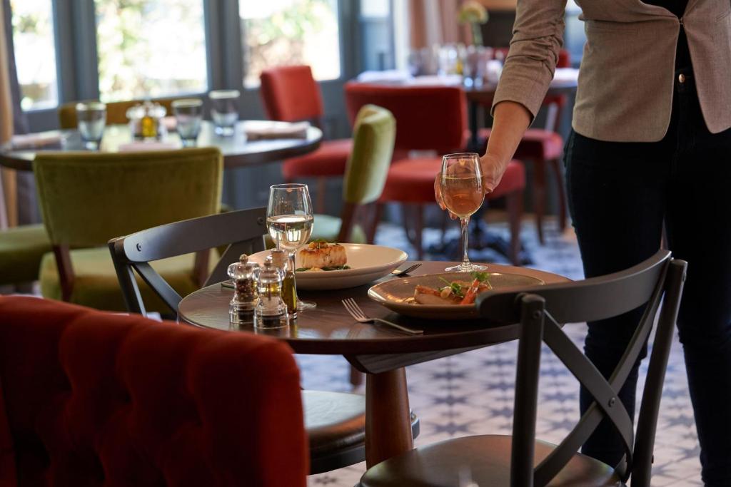 Connaught Lodge - Resim 14