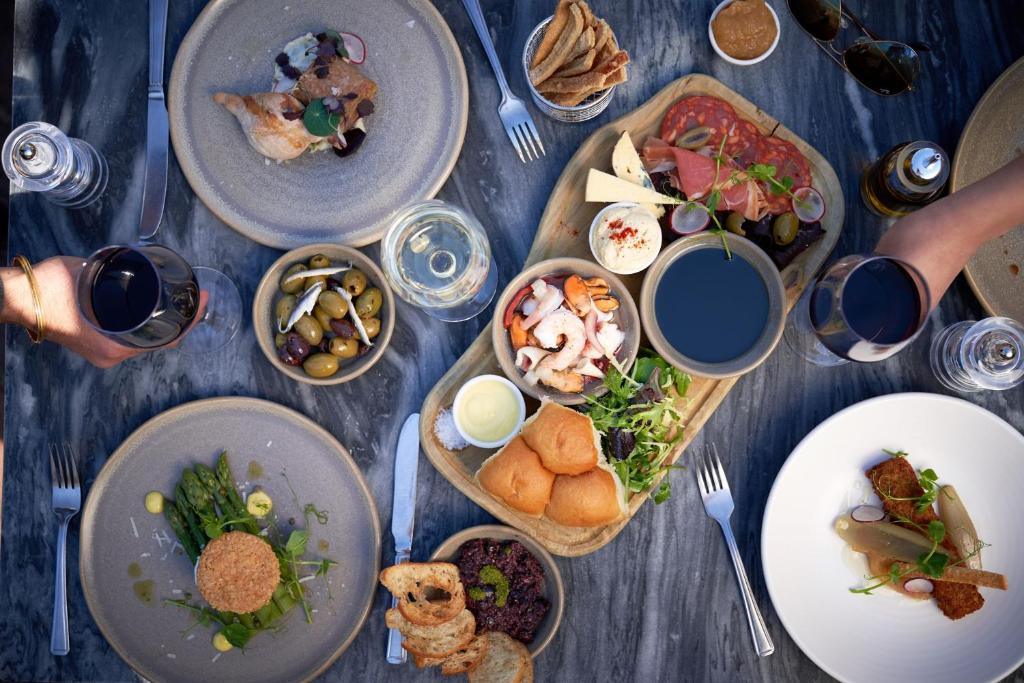 Connaught Lodge - Resim 16