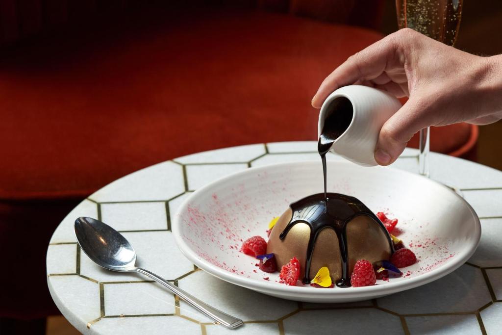 Connaught Lodge - Resim 18