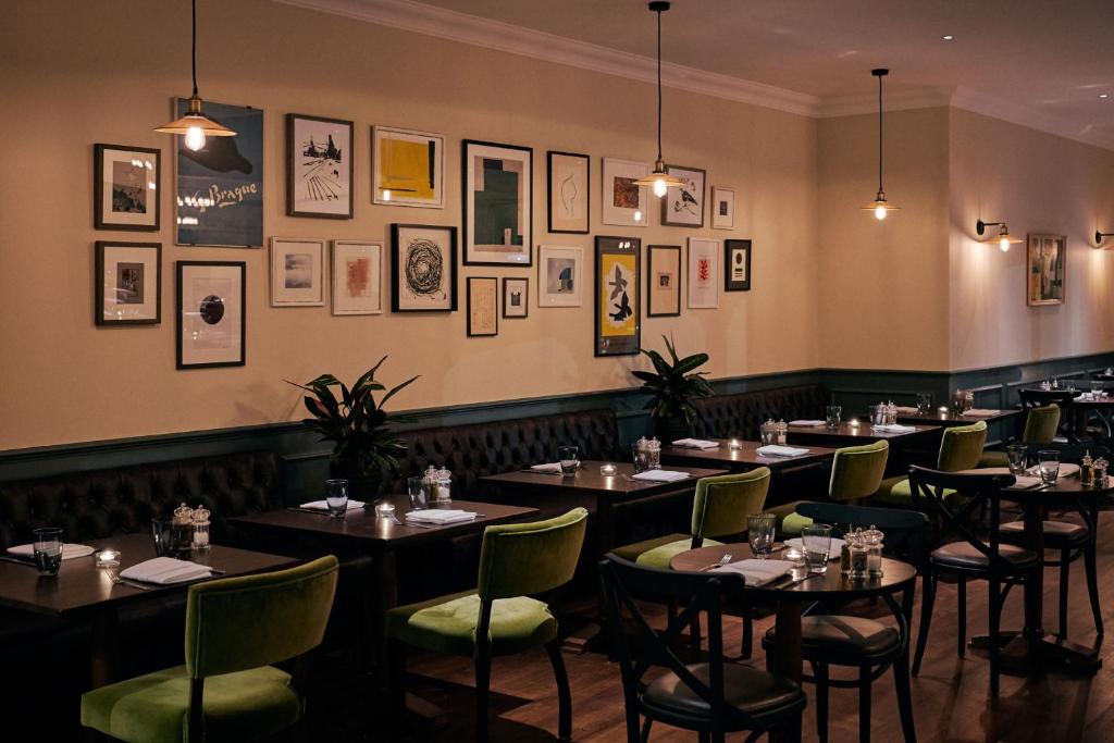 Connaught Lodge - Resim 24