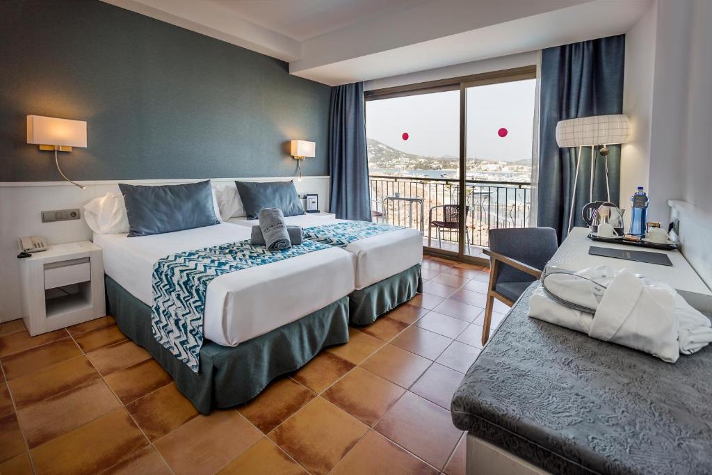 Catalonia Ses Estaques - Adults Only, Santa Eularia des Riu ...