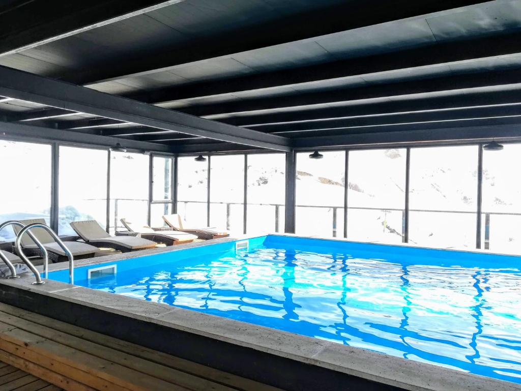 Bazén v ubytování Apartment N503 Gudauri Loft nebo v jeho okolí