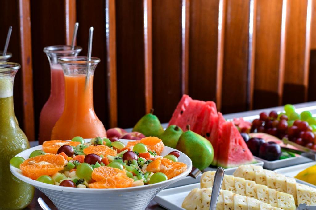 Comida no hotel ou em algum lugar perto